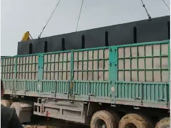 河北知名大學設備安裝現場